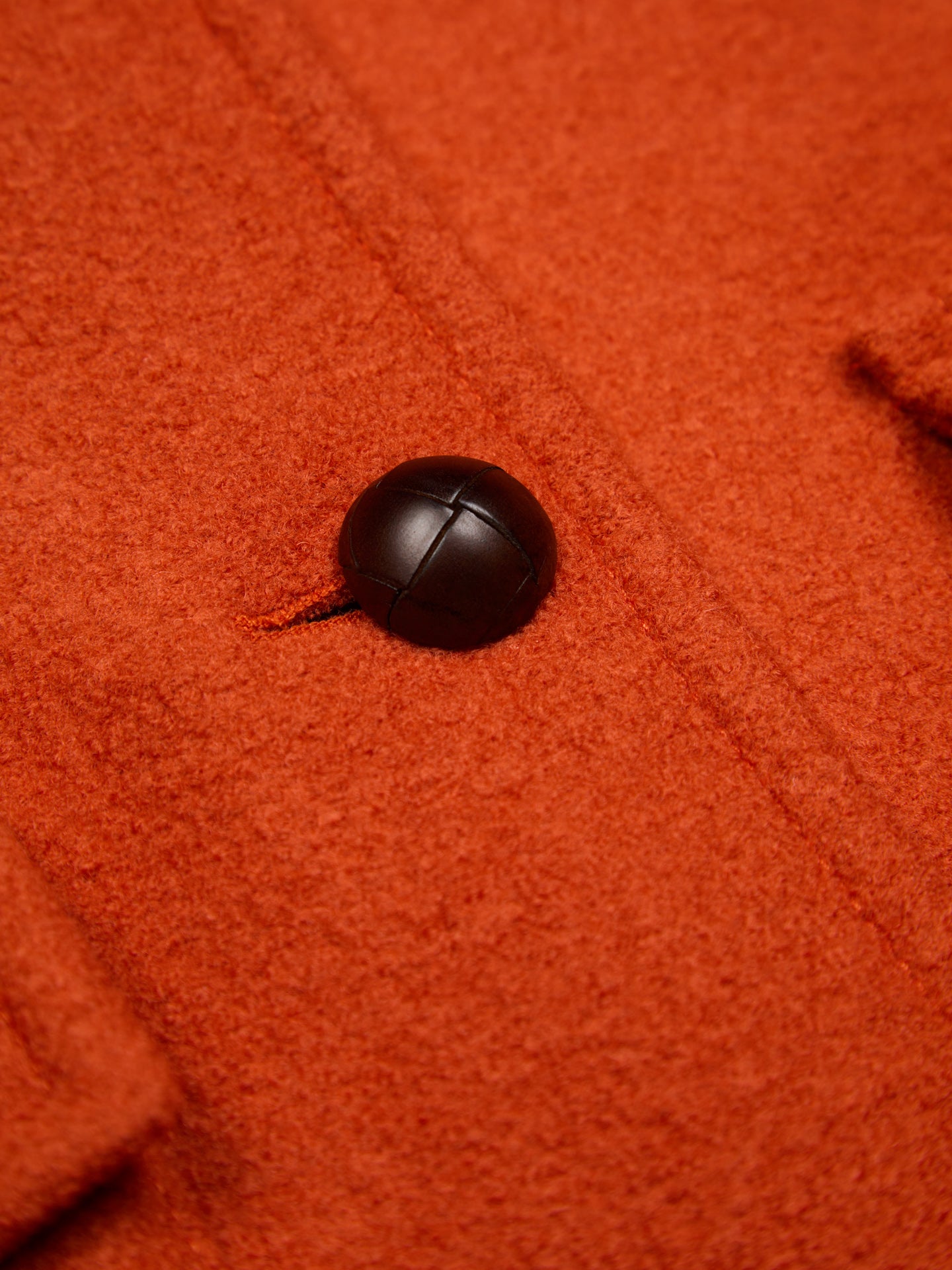 Cappotto over pocketed monocrome