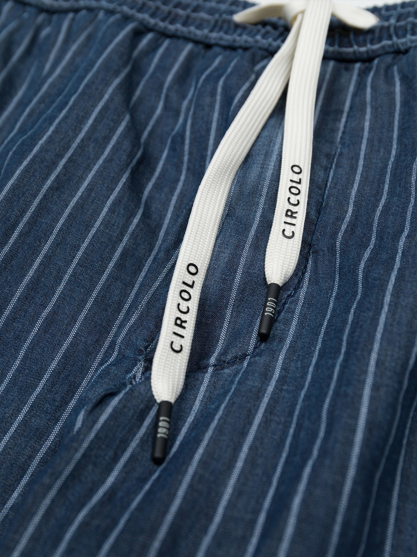 Striped Chambray shorts