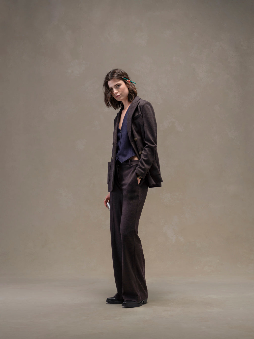 Diagonal masculine trousers
