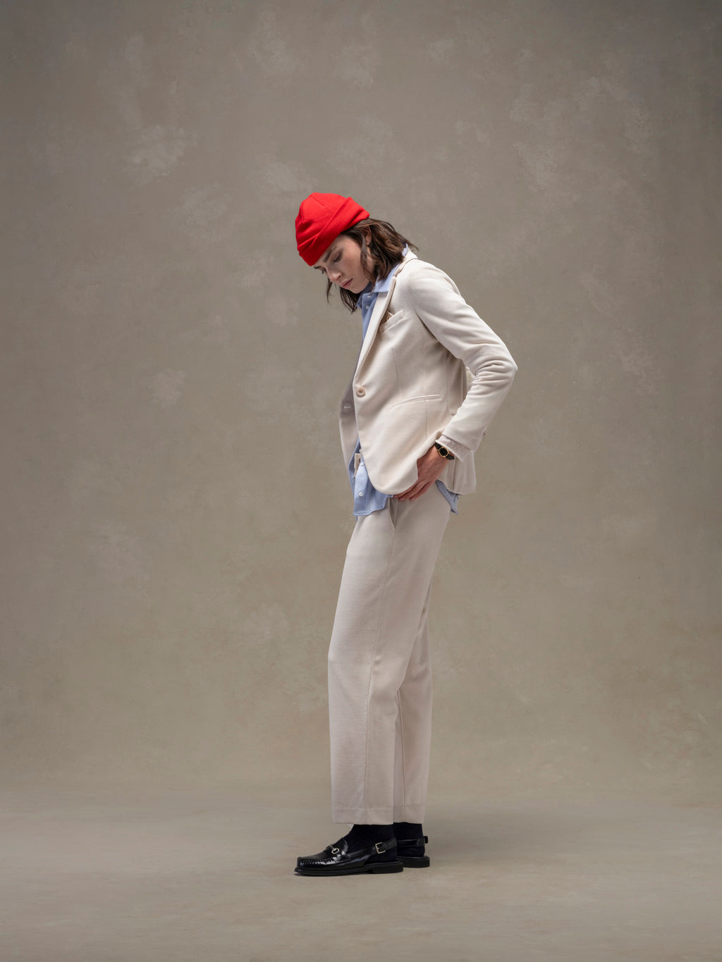 Carrot velour trousers