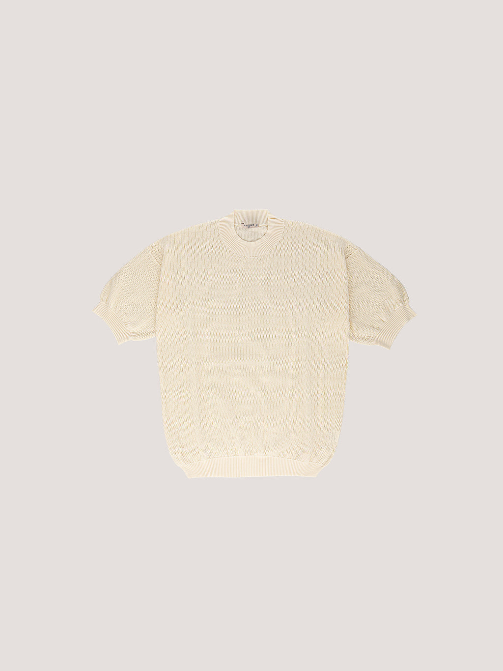 T-shirt over punto traforato
