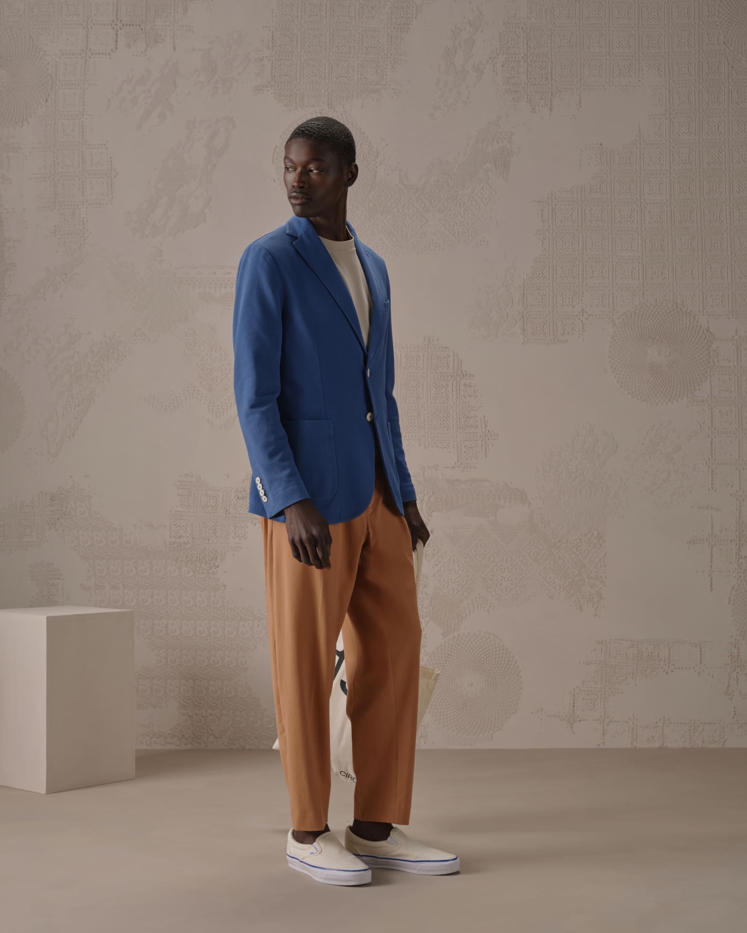 Media gallery CN5188 order 1