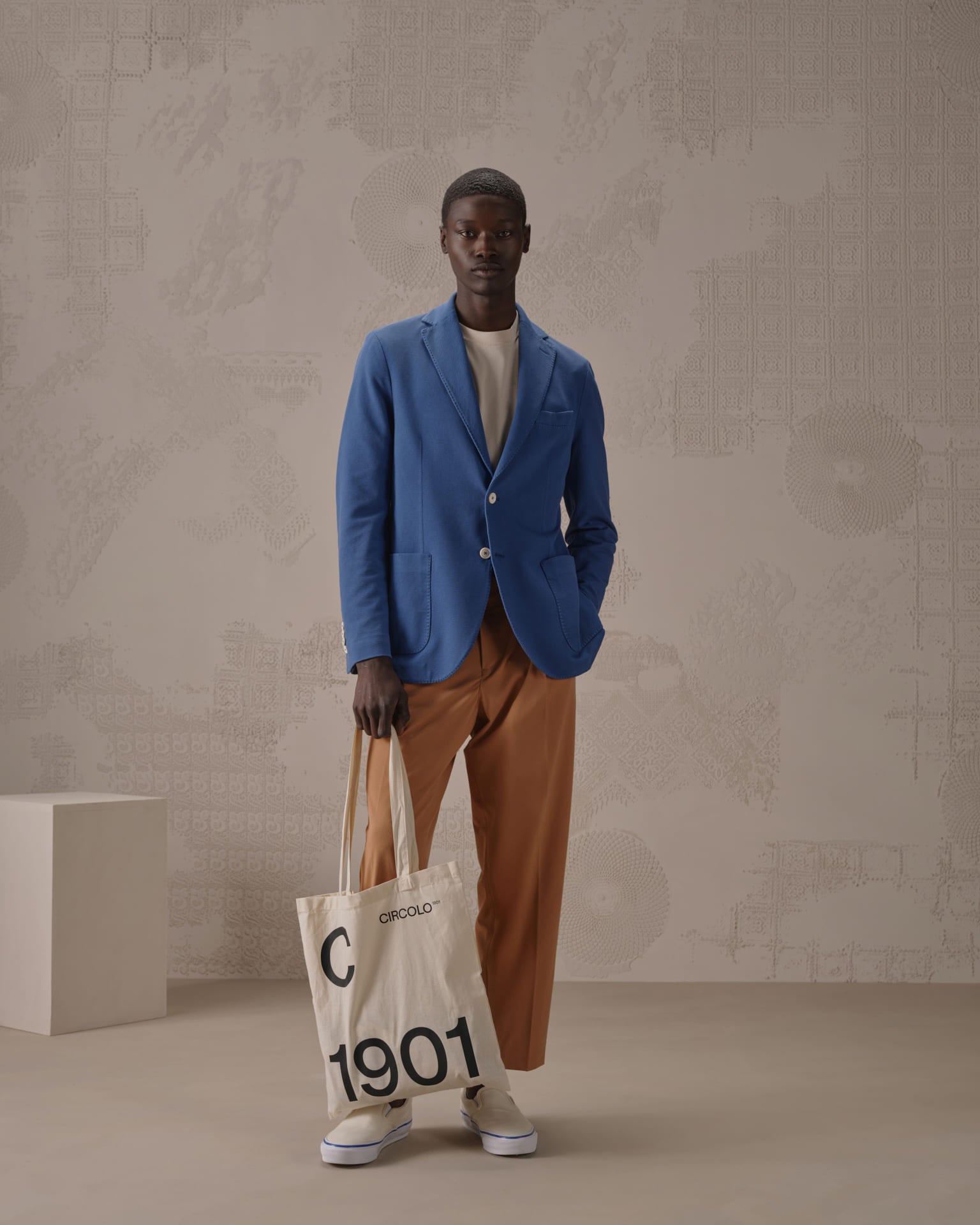 Media gallery CN5195 order 1