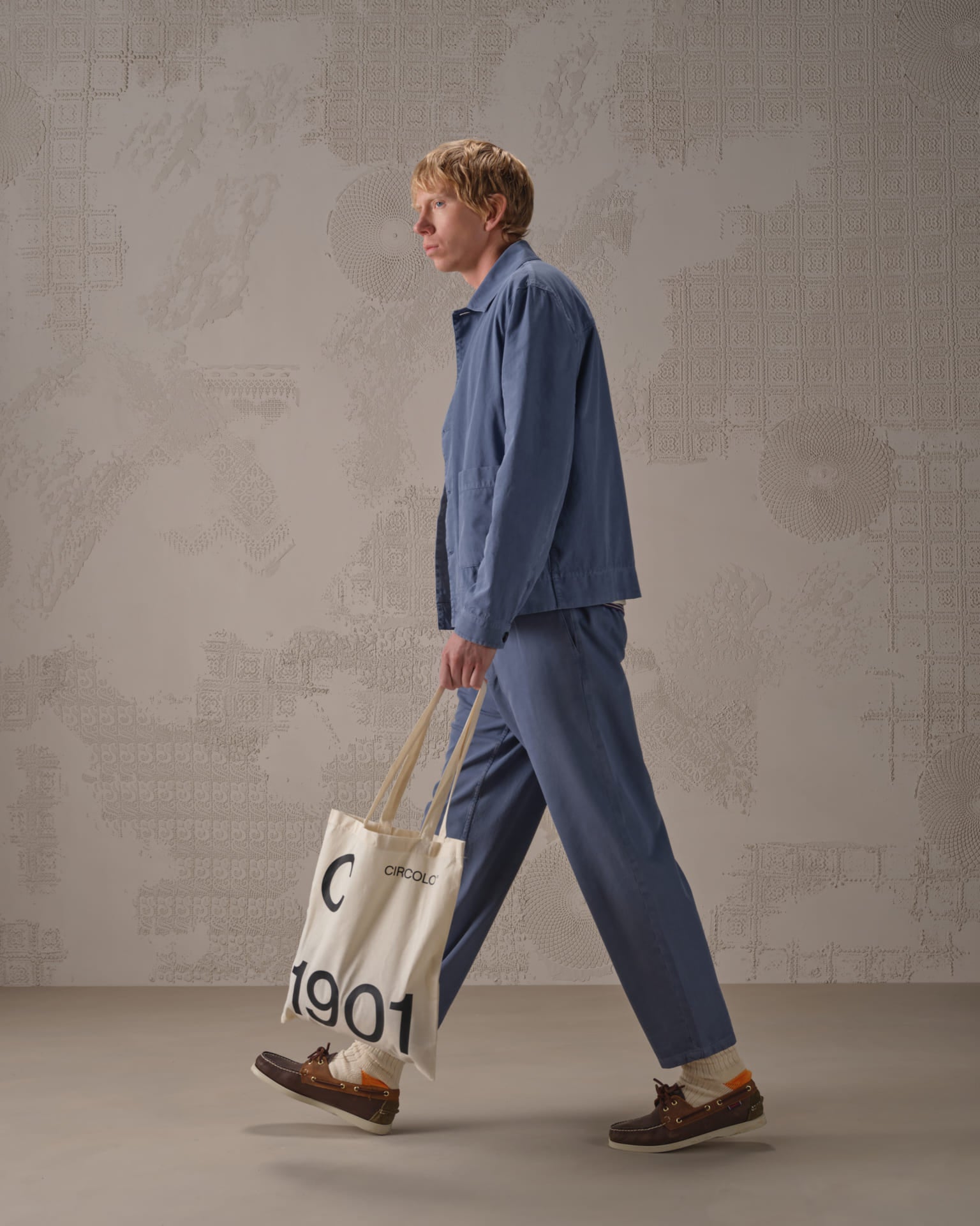 Media gallery CN5335 order 3